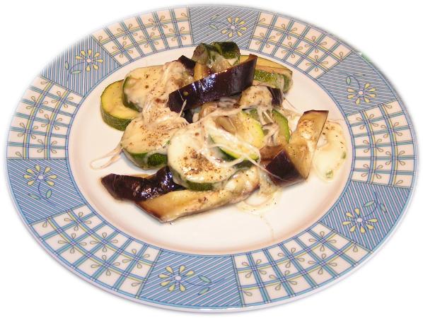 Bak�a�an z cukini� i mozzarell�